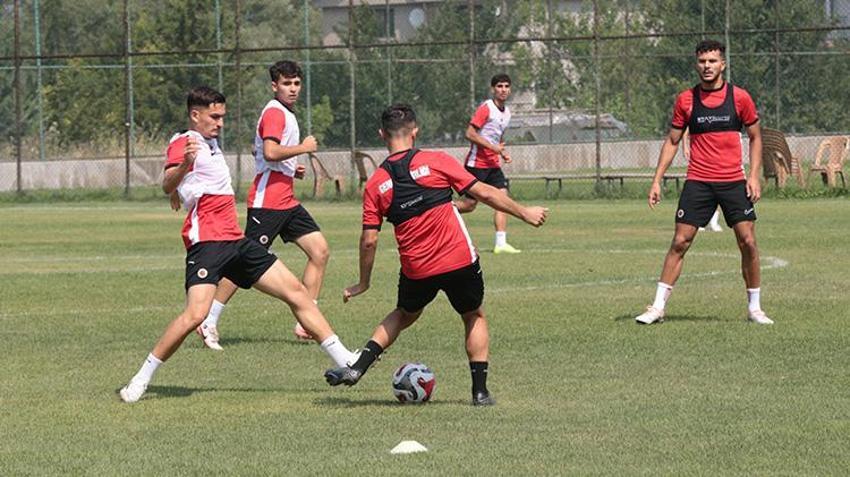 Süper Lig'in yeni ekiplerinden Gençlerbirliği, kalıcı başarı peşinde: 'Toplamda 8 transfer planlıyoruz'
