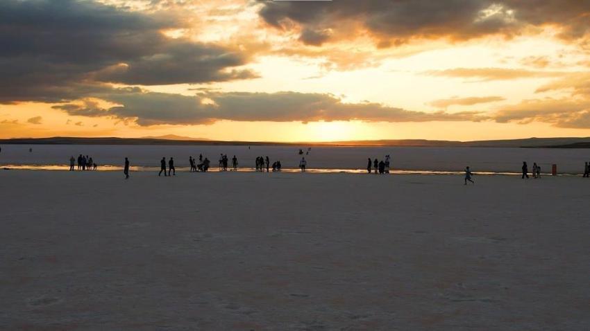 Türkler farkında değil, turistler akın ediyor! Her gün batımı oraya koşuyorlar