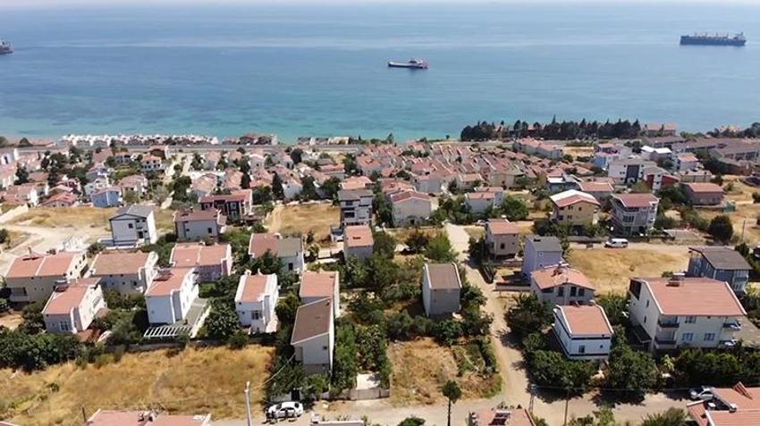 Tekirdağlılar tedirgin! Musluklardan yeşil su aktı, mahalleli isyan etti