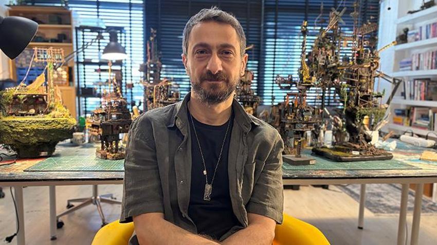 Atık malzemeleri sanatıyla dönüştürüyor! Sırada Atakule ve Galata Kulesi var