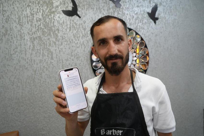 Bayburtlu berber 4 defa YKS'ye girdi ama başaramadı! Annesinin okunmuş suyu ona umut oldu