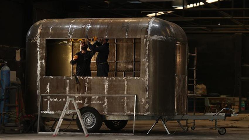 Mühendis karı koca kahve içerken bu işi yapmaya karar verdi! 'Biz bunun daha iyisini yaparız' deyip fabrika kurdular