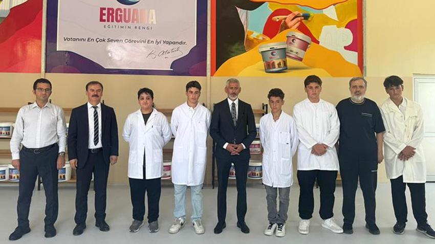 Öğrenciler kendi markalarını kurdu! Mezun olduktan sonra işleri hazır: İstanbul'daki tüm okullarda kullanılacak