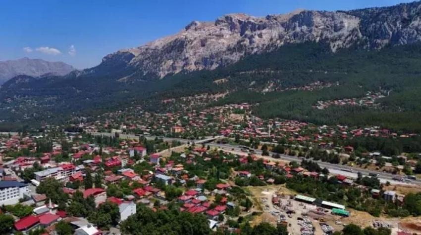 Sıcak yüzünden ilçenin nüfusu 20 kat arttı! Adana'da göç başladı: Akın akın gidiyorlar