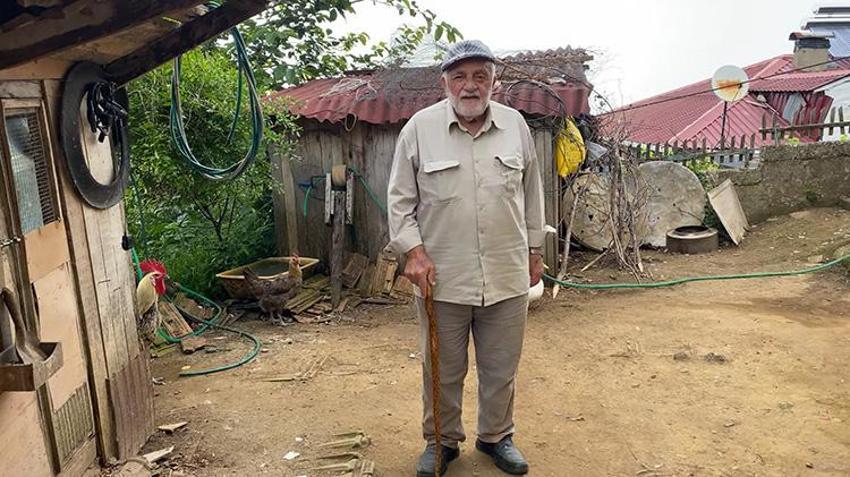 Emekli oldu, evinin altına atölye kurdu: 10 günde yapıyor, para teklif edenlere asla satmıyor!