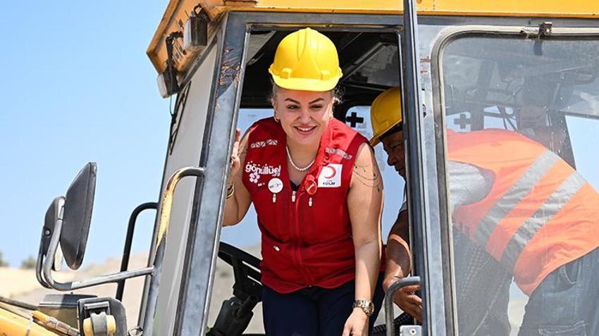 Adana'da kadınlar iş makinesi operatörü olmak istiyor! Bu mesleğin kazancı çok eğitimi ise bedava