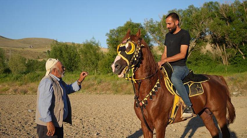 Cirit sevdası 50 yılda bitmedi! 71 yaşında üçüncü kuşaklar için çalışıyor