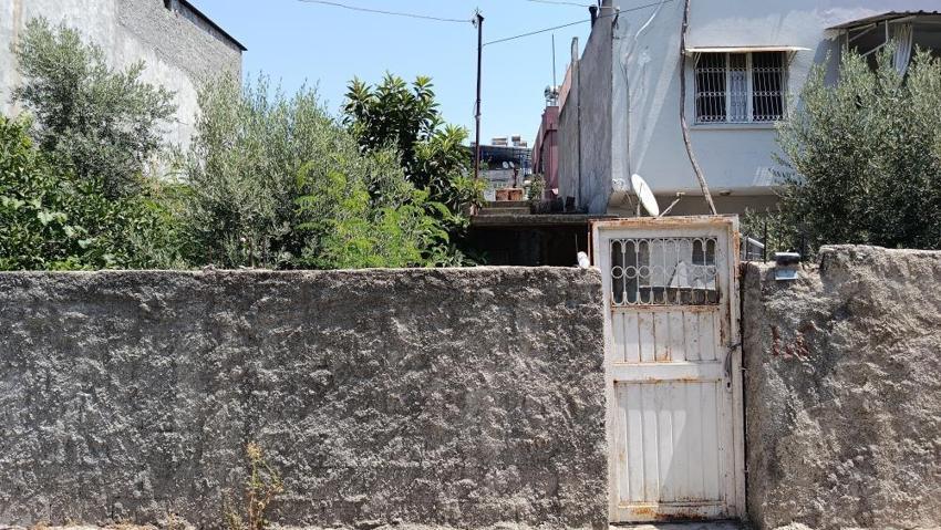 Adana'da akıl almaz cinayet: Para vermeyen annesini sopayla öldürdü
