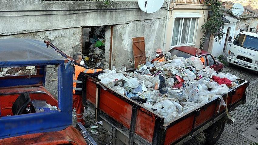 Ev hanımı evden çıkmadan yaptı! Çöp sayesinde çeyrek altın kazandı, herkesin evinde var