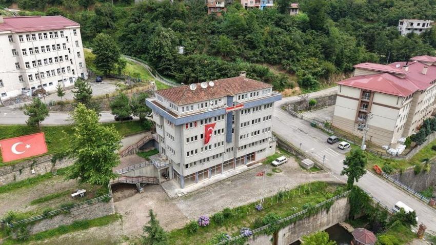 Trabzon'da 5 katlı muhtarlık binası! Gerçek ortaya çıktı: Muhtar sanki bir şatoda duruyormuş gibi