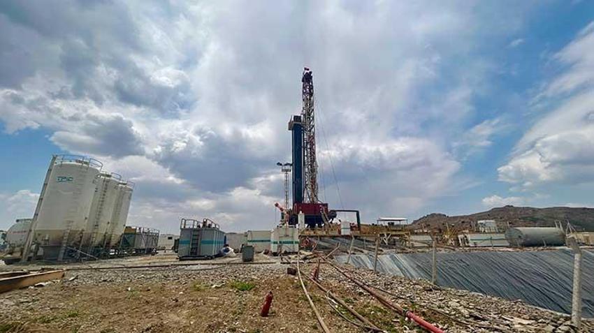 Sinyaller güçlü, beklenti büyük! Van-Şırnak-Siirt üçgeninde petrol heyecanı, 2 bin 800 metreye inildi
