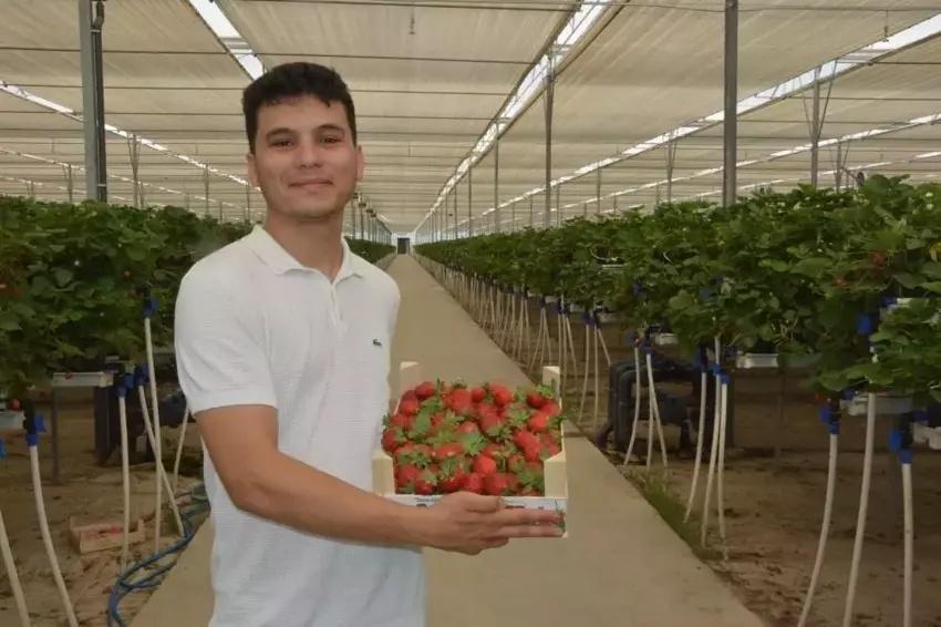 20 yaşında 100 milyon lira yatırım yaptı! Tarımı teknolojiyle buluşturdu: 28 dönüm üretime ulaştı