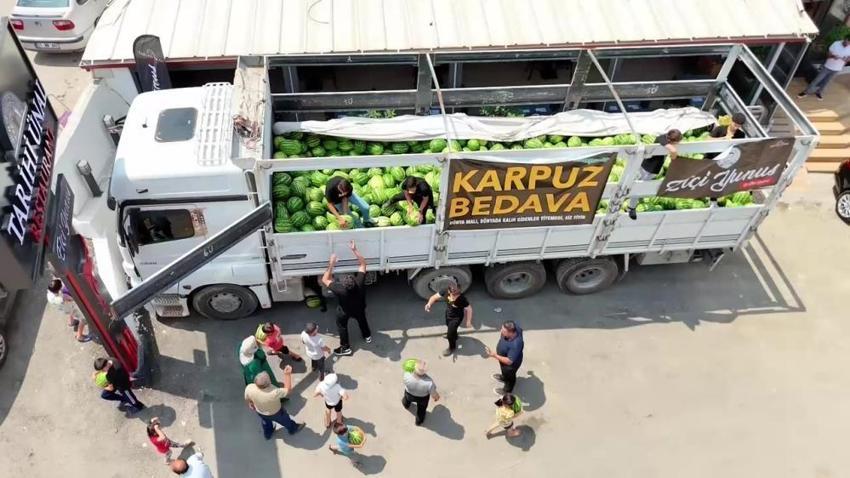 Hatay'da 20 ton ürünü bedavaya dağıttı! 'İnsanların bu kadar mutlu olacağını tahmin etmezdim'