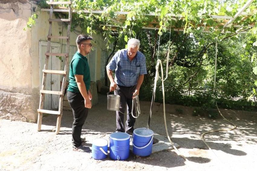 Kayseri'de 100 kuyudan çıkarıldı: Kışın 150 ton dolduruldu! Köylülerin keşfi şifa dağıtıyor