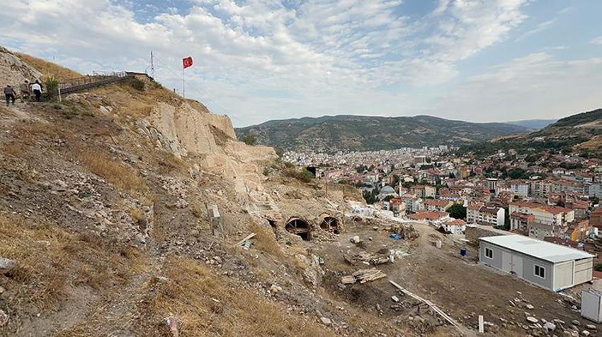 Tarihin katman katman biriktiği şehirde harekete geçildi! Belediye başkanı mahzene indi