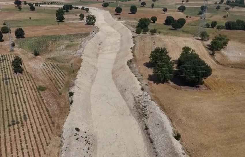 Adana'nın ilçesindeki 26 yıllık sorun çözüldü! Tarım arazileri ve evler su baskınlarından kurtuldu