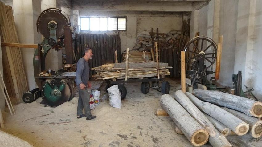 Malatyalı 93 yaşındaki Fahri usta, babasından devraldığı mesleğini oğluna devretti! 'Çırak yetişmiyor'