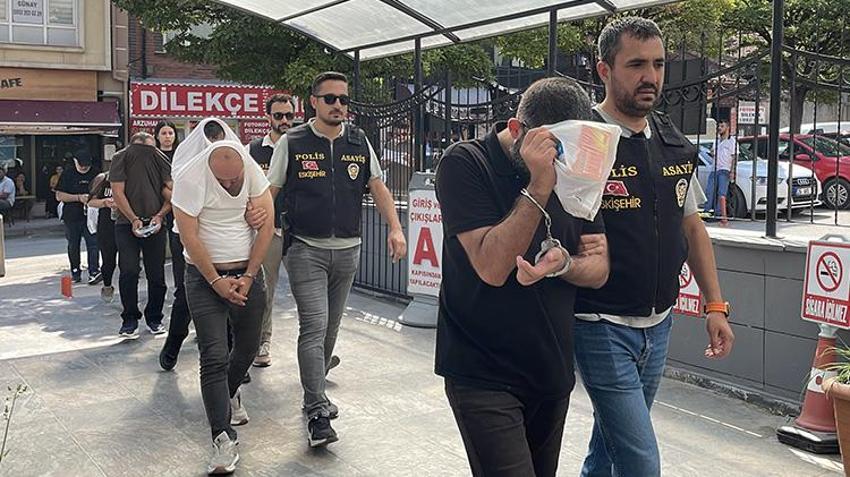 Eskişehir'de dublörlü dolandırıcılık! Sahte belgeleri dublör hazırladı