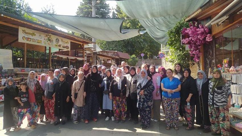 UNESCO mirası Cumalıkızık'ta rant savaşları: Belediye, korsan tezgah ve Çin malı satışına dur dedi!