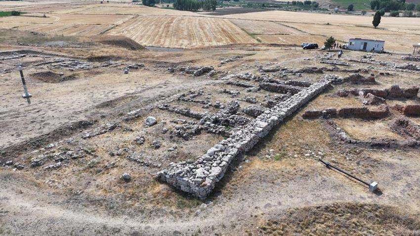 'Geleceğe Miras Arkeolojinin Altın Çağı' sergisine Sivas'tan 4 eser