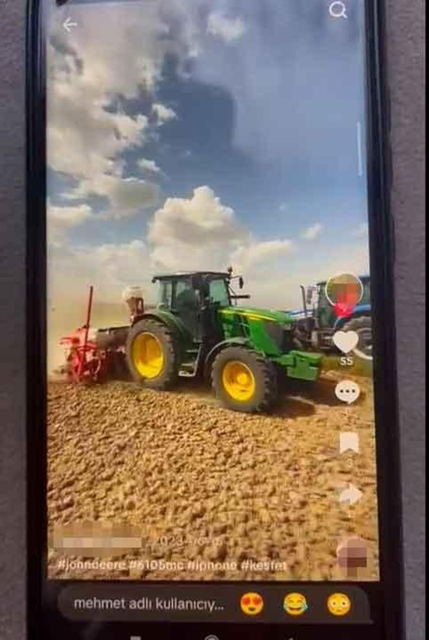 Sosyal medyada video izlerken 3 yıl önce çalınan traktörünü buldu