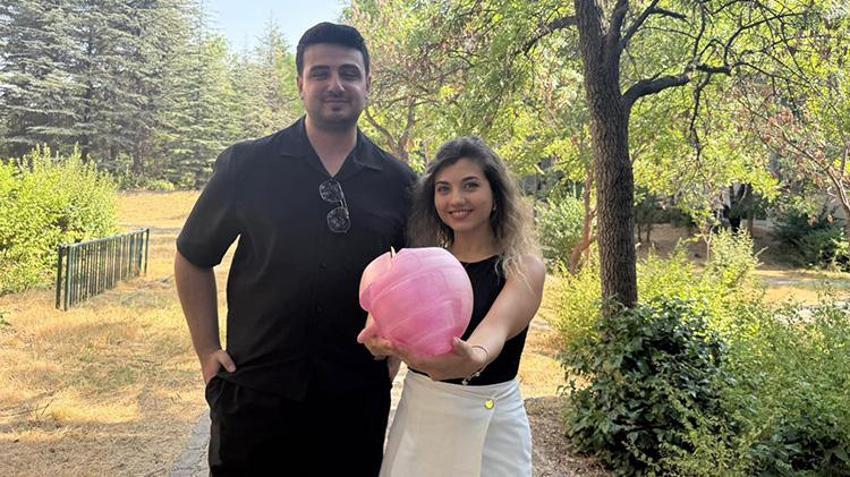 ODTÜ ve Hacettepe öğrencileri yangına karşı 'pembe küre'yi geliştirdi! Dubai'de ilk 20'ye giren büyük proje