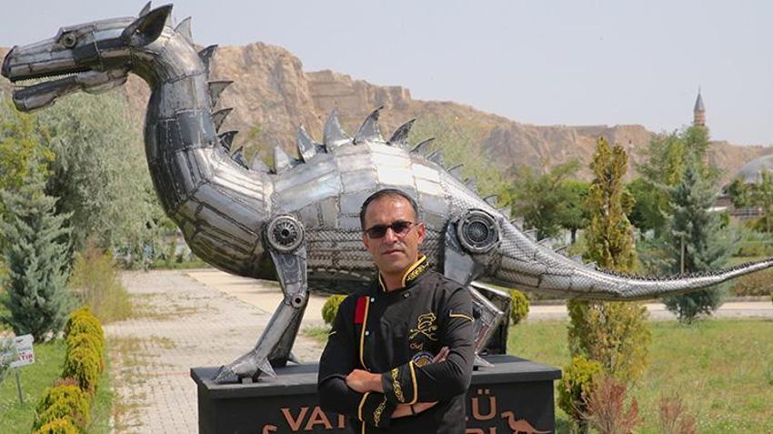 Van Gölü canavarı satıldı! İranlı heykeltıraş 600 kilogram demirden yapmıştı