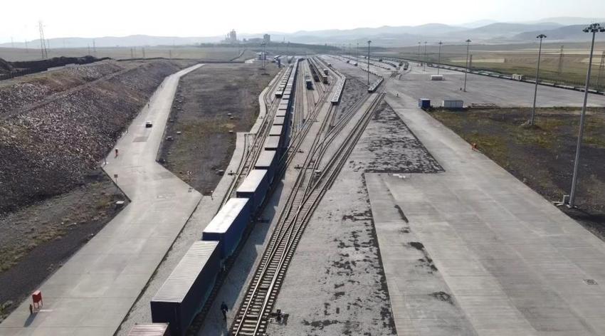 İlk 7 ayda Bakü-Tiflis-Kars demiryolu hattında rekor kırıldı
