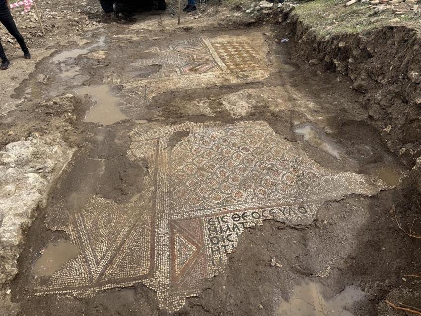 Mezar kazısında tarihi keşif! Geçmişin şifresi Diyarbakır'da çıktı: Davud Yıldızı içindeki motif ve altı satırlık yazıt