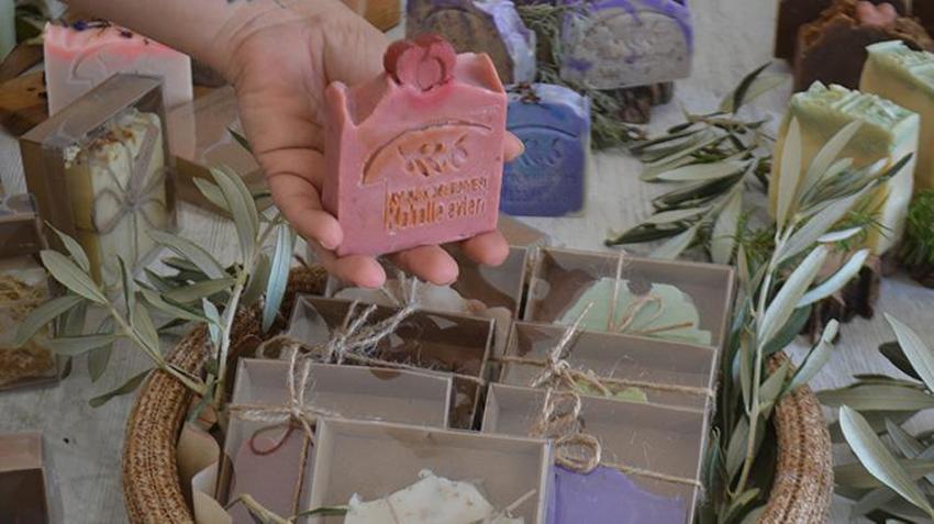Balıkesir'de kadınlar, doğadan topladıkları ürünleri paraya dönüştürüyor! Yurt dışından bile sipariş var; Tanesi 150 TL