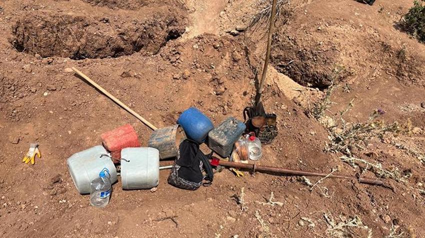 Gizli hazineyi bulmak için yapmadıkları kalmadı! Define avcıları toprağın altındaki sırra ulaşmak üzereydi ki tam o anda dron devreye girdi
