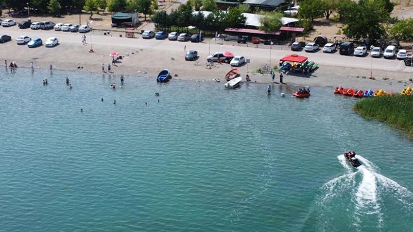 Elazığ'ın ilçesi doldu taştı! Hafta sonu komşu iller bölgeye akın etti