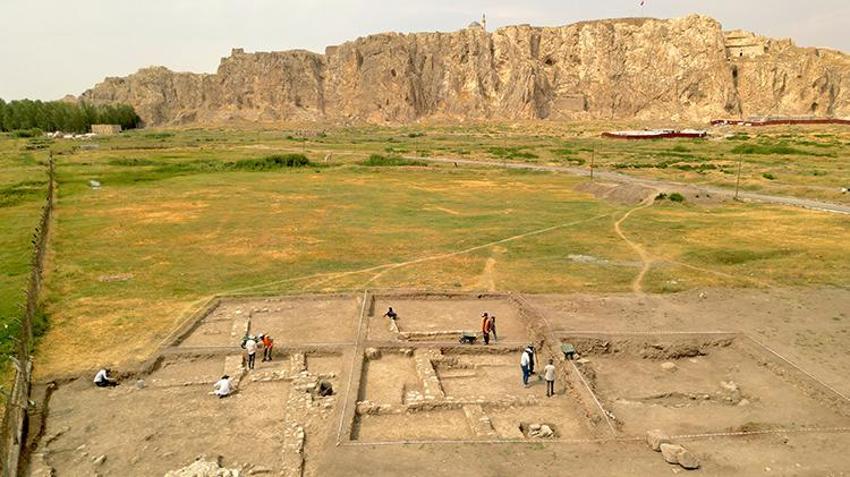 Eski Van'da tarihi keşif yapıldı! Osmanlı kışlası izleriyle karşılaşıldı