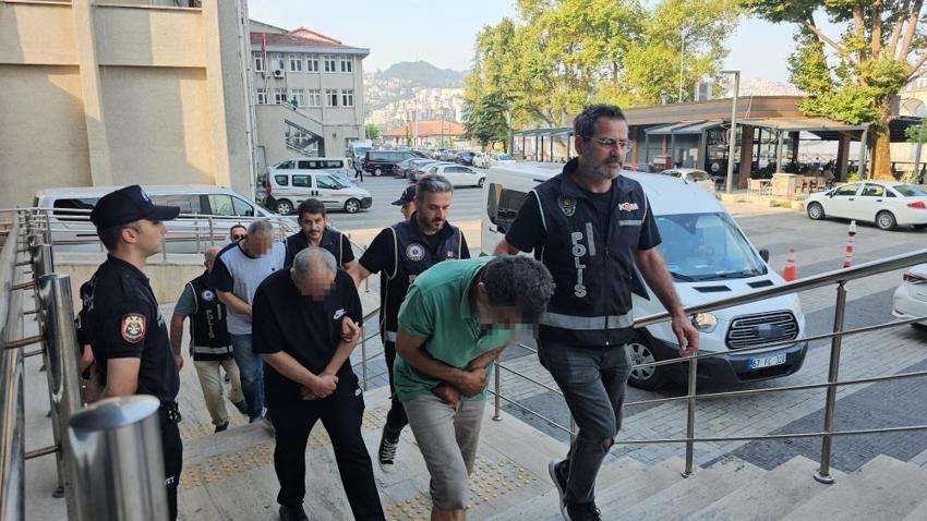 Zonguldak'ta gündüz vakti suçüstü yakalandılar! Ellerinde kazma kürekle adım adım kazmaya başladılar