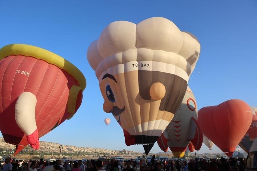 Kapadokya'da havalandılar: Balon festivali göz kamaştırdı