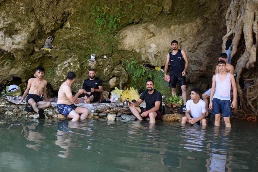 Batman'da sıcaktan bunalanlar akın ediyor: Zore Vadisi serinletiyor