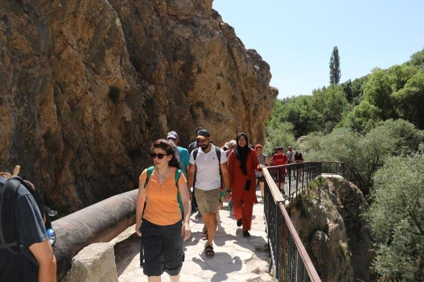 Bozkırdaki saklı cennete ziyaretçi akını var!