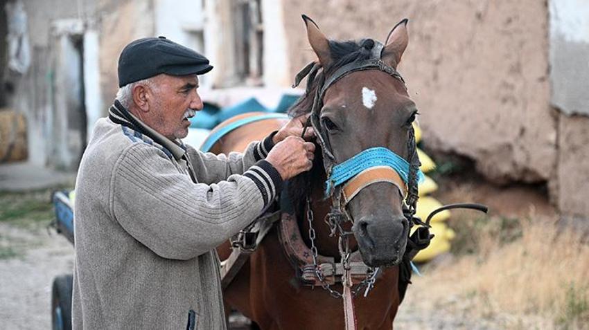 Kayserili İlhan amca, emekli olduktan sonra ata mesleğine başladı! 'Herkesin yapabileceği bir iş değil'