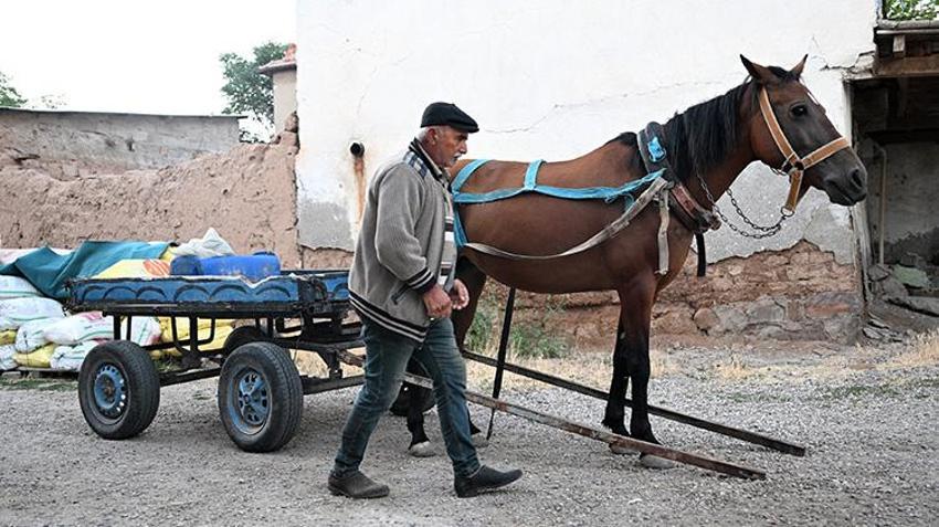 Kayserili İlhan amca, emekli olduktan sonra ata mesleğine başladı! 'Herkesin yapabileceği bir iş değil'