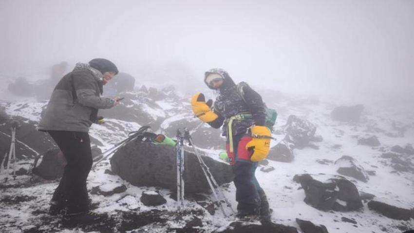 Ağrı Dağı'nda eşsiz manzaraya tanık oldular!