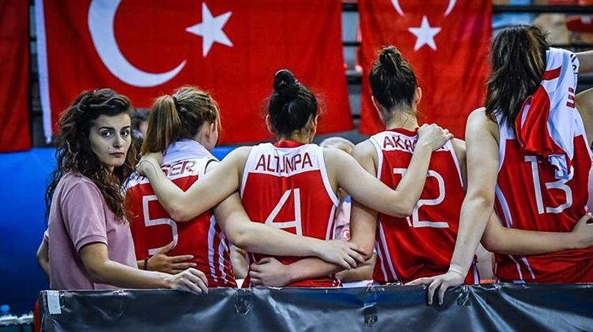 Kağıthane'de kadın doktorun sır ölümü! Kolunda serum takılı halde bulundu