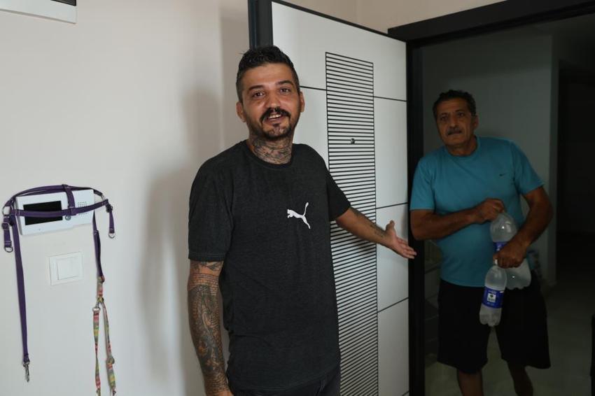 Evine gelen servis dolabını aldı, 1,5 aydır geri vermedi! Mağdur aile soğuk suya hasret kaldı