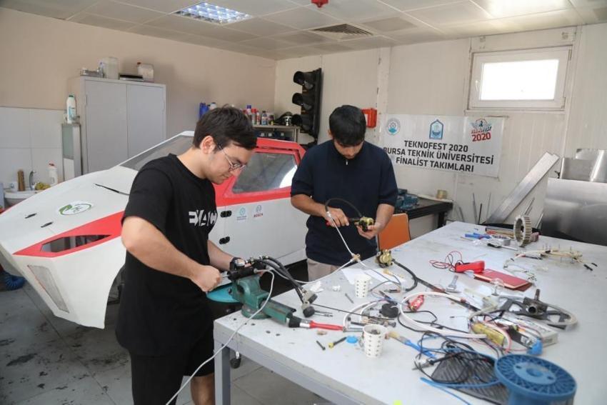 BTÜ öğrencileri TEKNOFEST'e damga vurmaya hazırlanıyor: Şampiyon olmak için gece gündüz çalıştılar