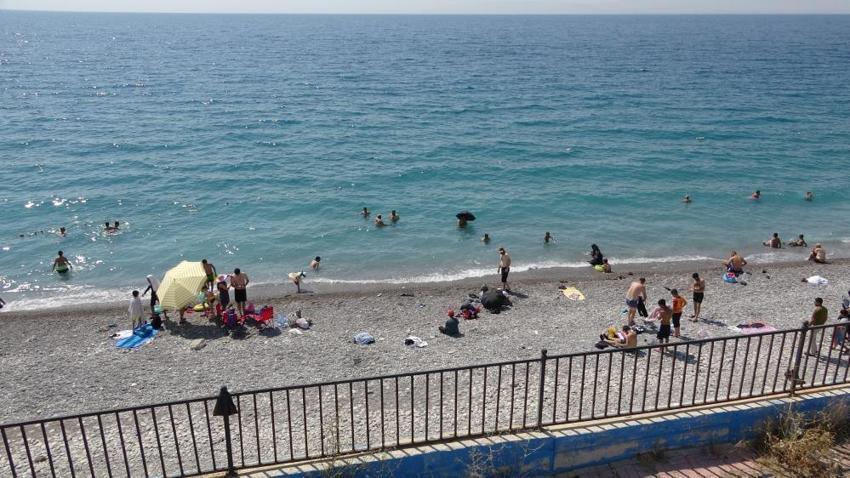 Ne Bodrum ne de Marmaris! Türkiye'de böylesi yok, dermatologların önerdiği denize akın ettiler