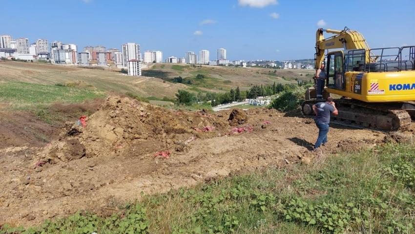 Samsun'da belediye ekipleri yolu kazarken poşet poşet buldu! Sır gerçek ortaya çıktı