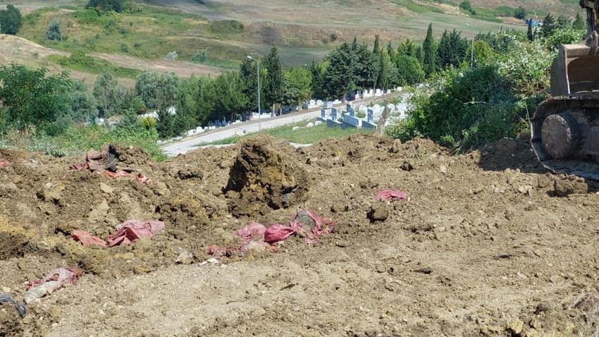 Samsun'da belediye ekipleri yolu kazarken poşet poşet buldu! Sır gerçek ortaya çıktı