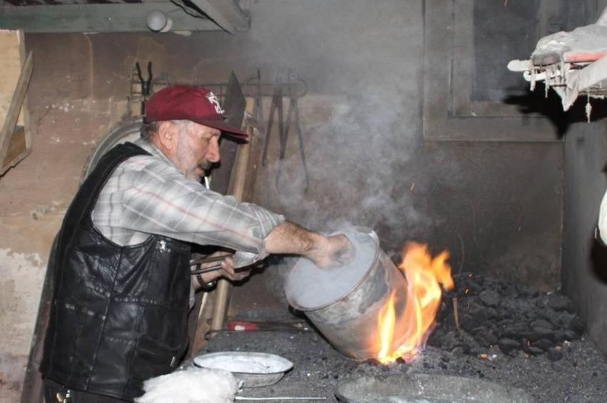 Bayburtlu ustanın işleri bitme noktasına gelmişken 4 yıl önce bir şey oldu! Yaz aylarında boş vakti yok