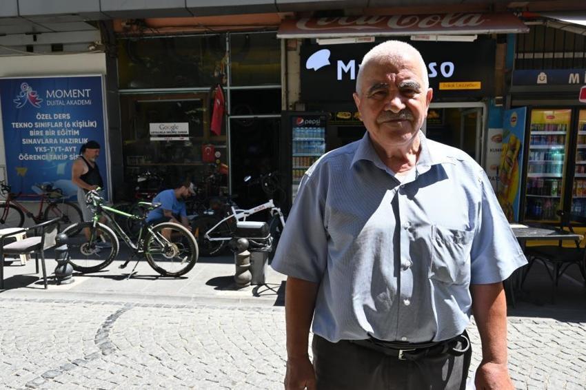 Eskişehir'de emekli öğretmenden kansere yakalanan arkadaşına duygulandıran vefa! Dükkanı yanınca baştan inşa etti