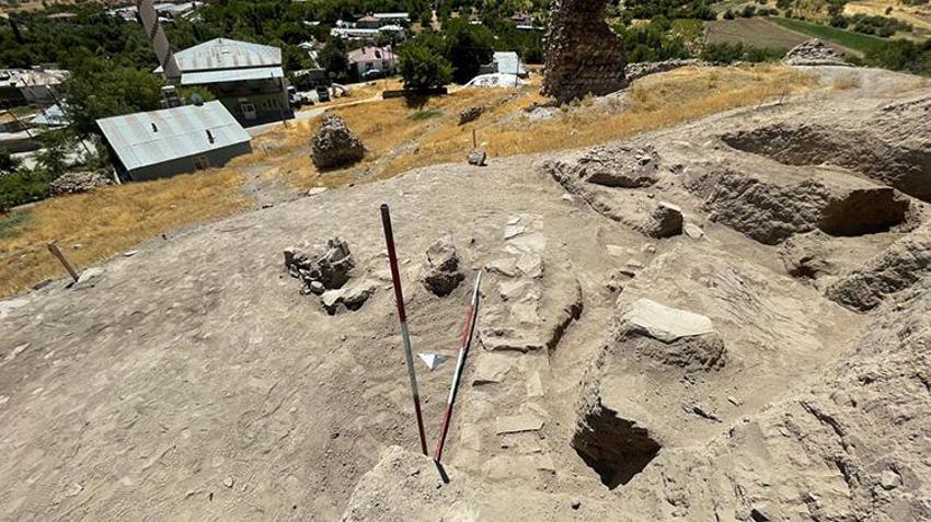 Elazığ'da tarihi keşif! Arkeologlar hayrete düştü: 6 bin yıl öncenin dini ritüelinin izi hala taşlarda!