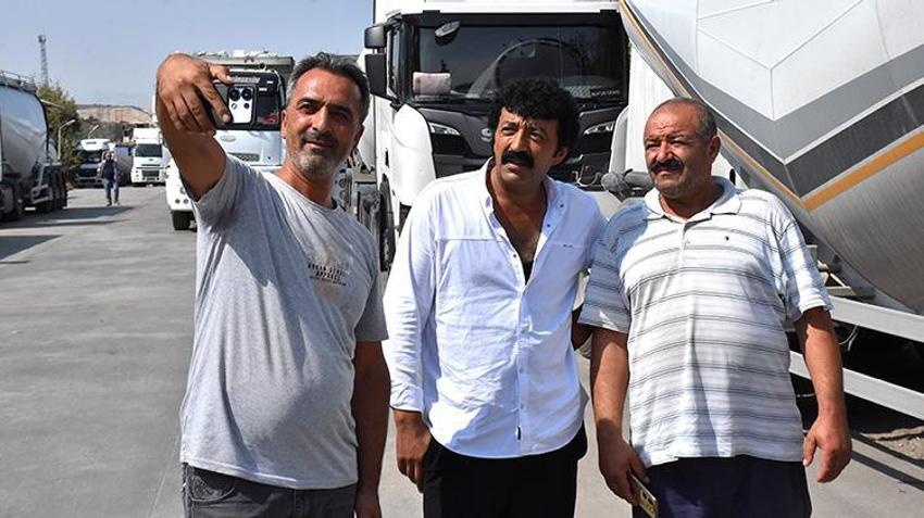 Vanlı 'Müslüm Baba'yı görenler gözlerine inanamıyor! O kadar çok benziyor ki ismini bile değiştirdi